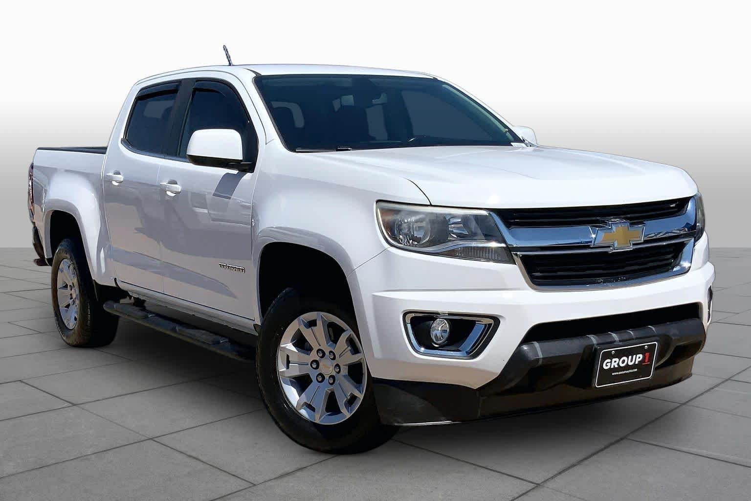 Used 2017 Summit White Chevrolet 2WD LT image 3