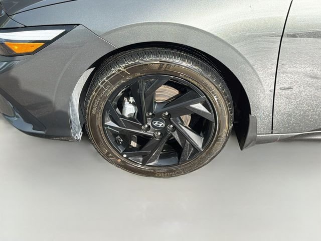 Used 2026 Gray Hyundai SEL Sport image 29