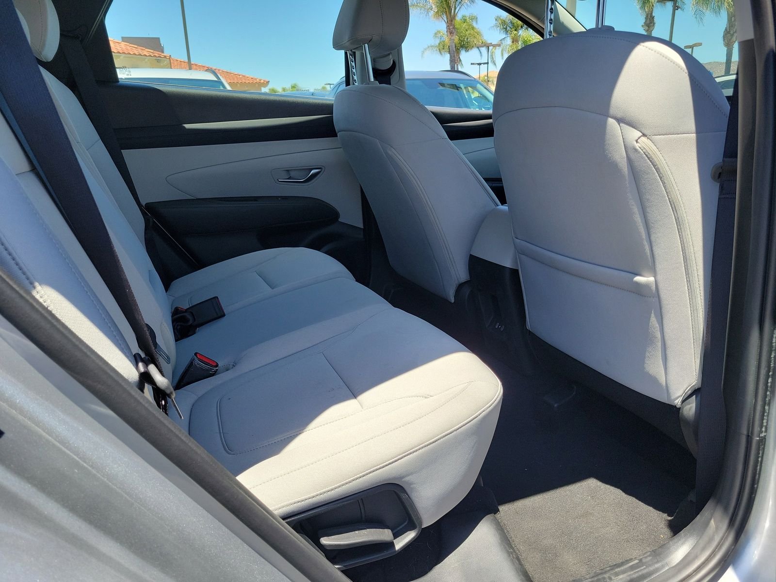 Used 2025 Silver Hyundai SE image 24