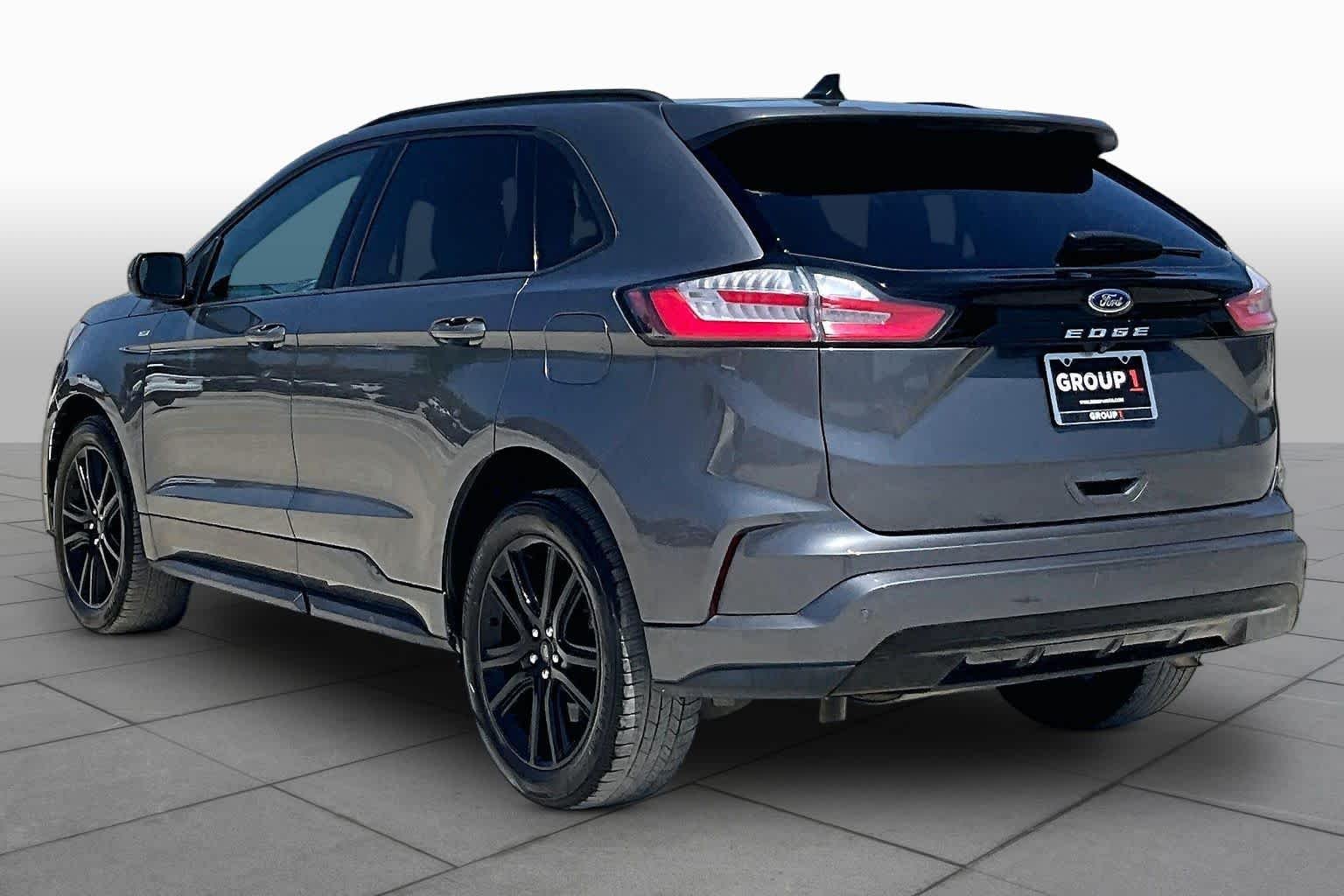 Used 2023 Carbonized Gray Ford ST-Line image 11