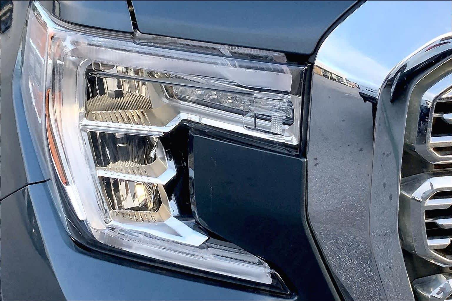 Used 2020 Dark Sky Metallic GMC Denali image 26