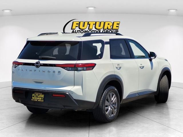 Used 2025 White Nissan SV image 4