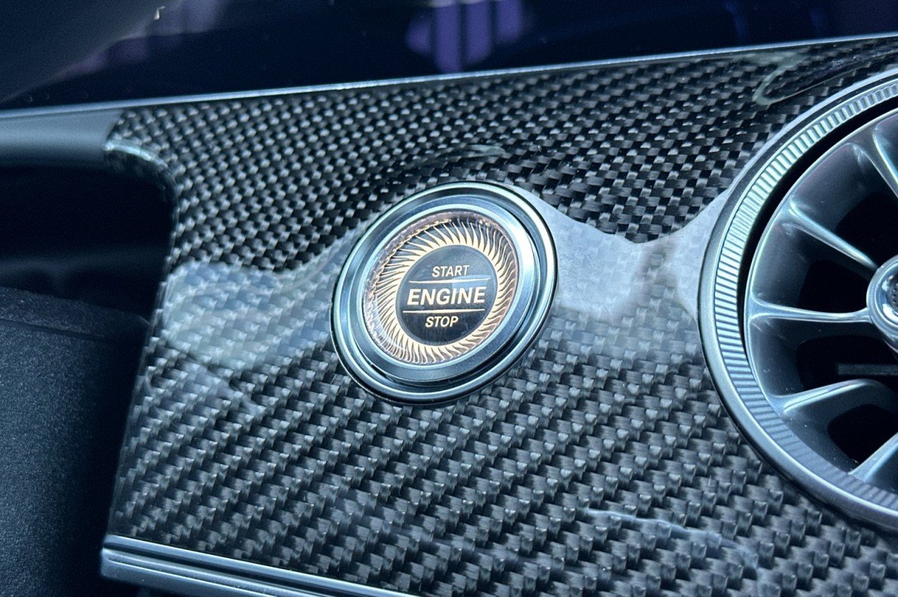 New 2026 MANUFAKTUR Starling Blue Magno Mercedes-Benz AMG® GT 43 4-Door Coupe image 21