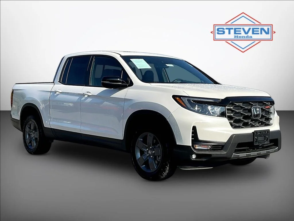 Used 2025 Platinum White Pearl Honda TrailSport image 1