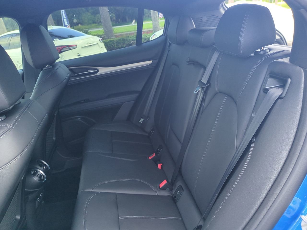 2025 Alfa Romeo Stelvio Base - Photo 13