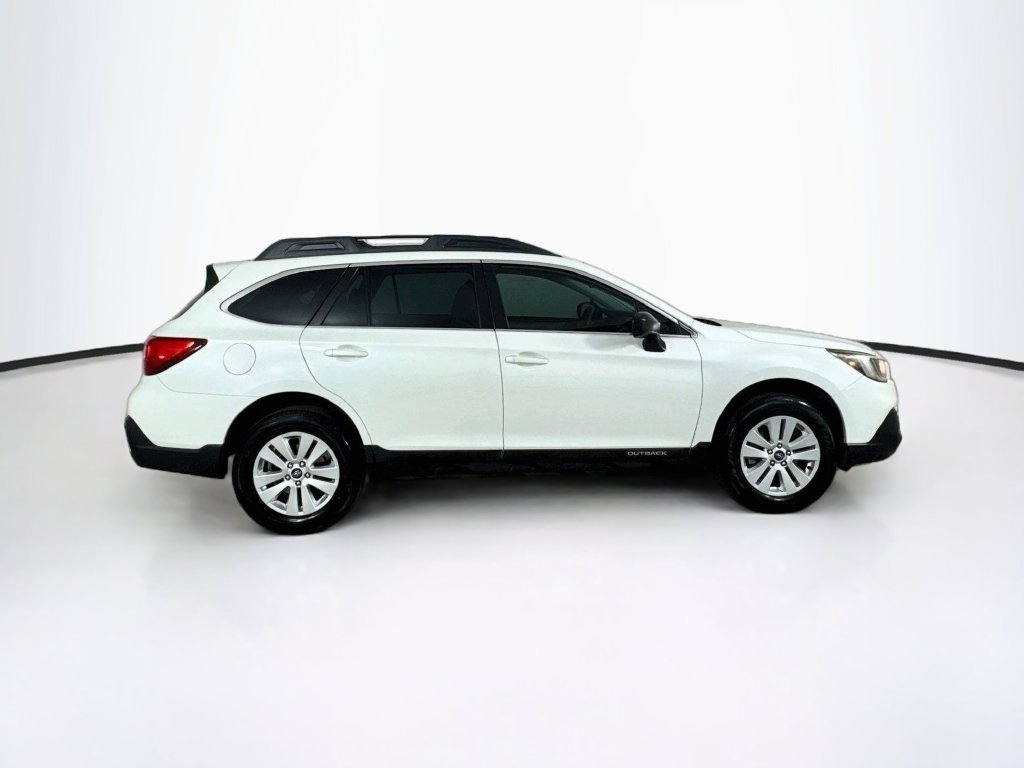 Used 2018 Crystal White Pearl Subaru 2.5i image 9