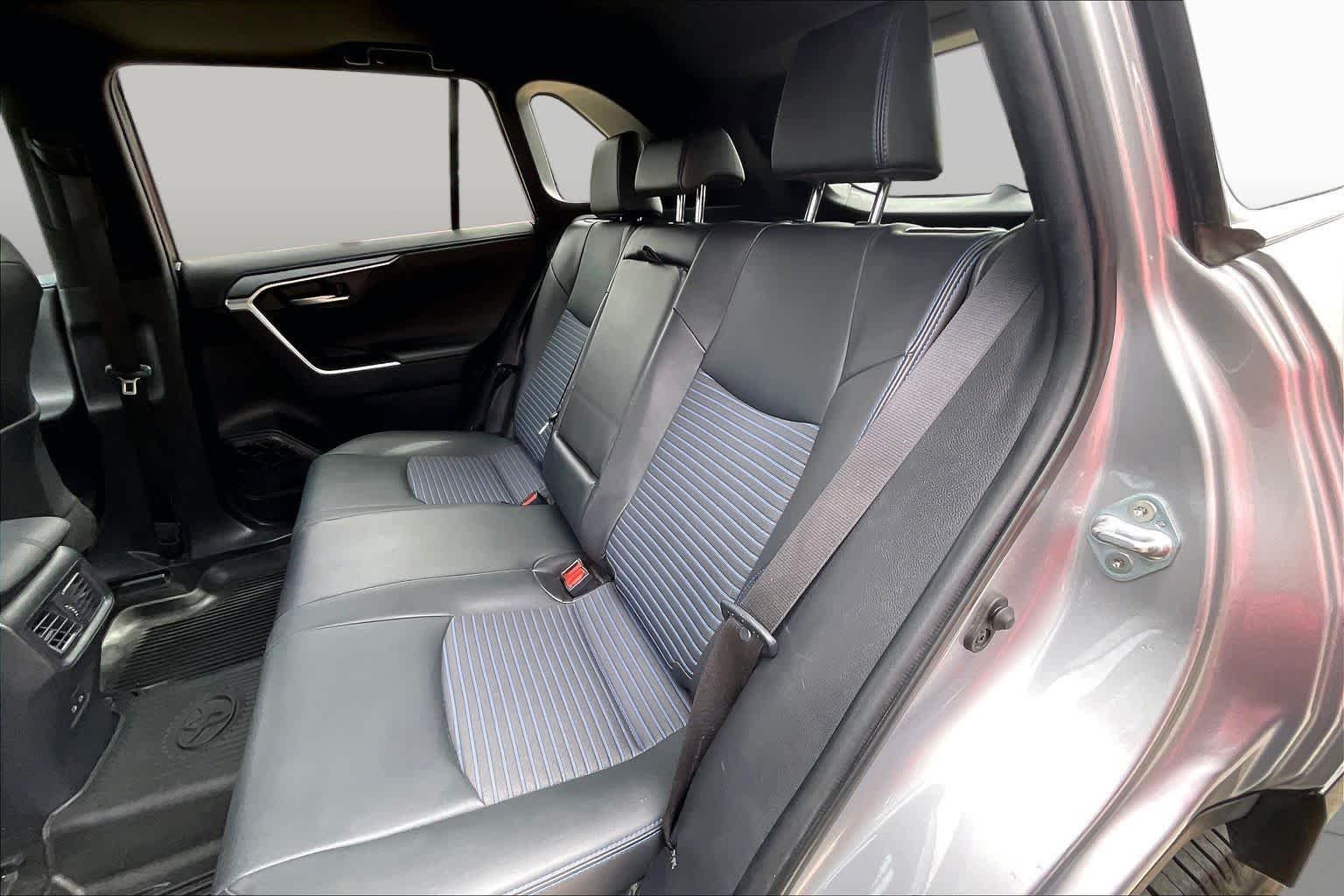 Used 2025 Silver Sky Metallic/Midnight Black Metallic Toyota Hybrid XSE image 20