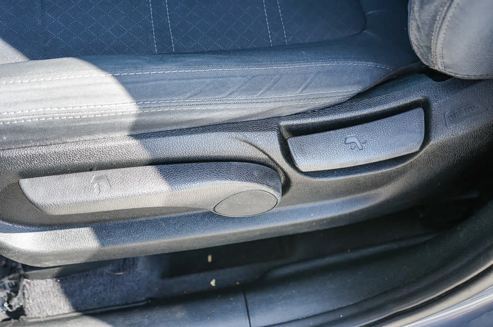 Used 2020 Everlasting Silver Kia LX V6 image 19