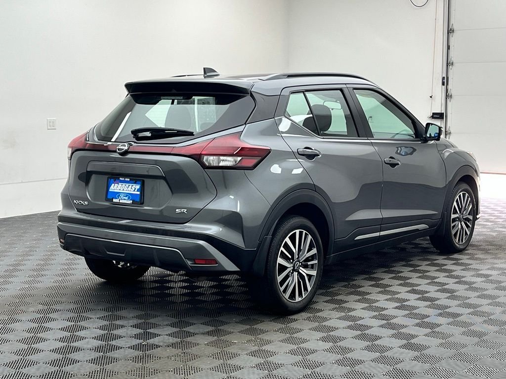 Used 2024 Gun Metallic Nissan SR image 8