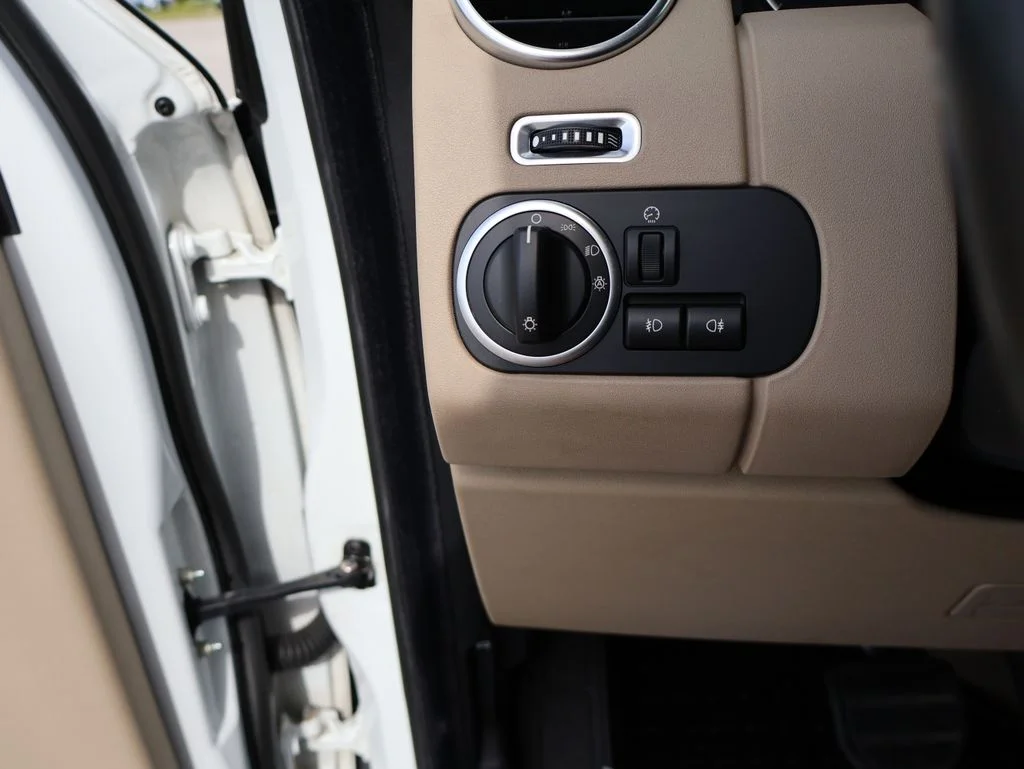 Used 2012  Land Rover HSE image 39