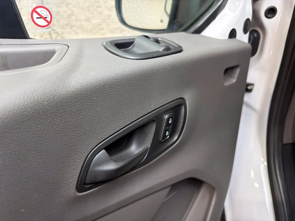 Used 2025 Oxford White Ford Base image 18