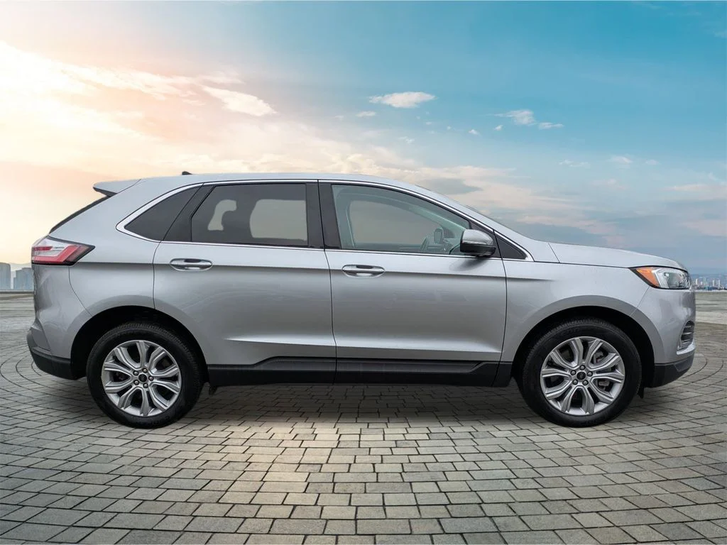 2023 Ford Edge Titanium - Photo 4