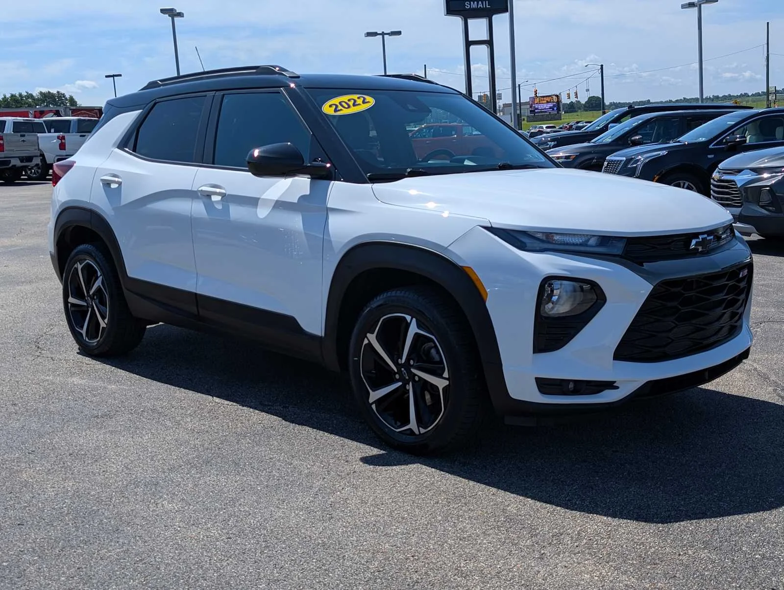 Used 2022 SUMMIT WHITE Chevrolet RS image 6