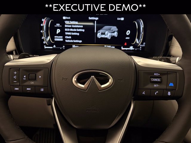Certified Used 2026 Graphite Shadow INFINITI LUXE image 36