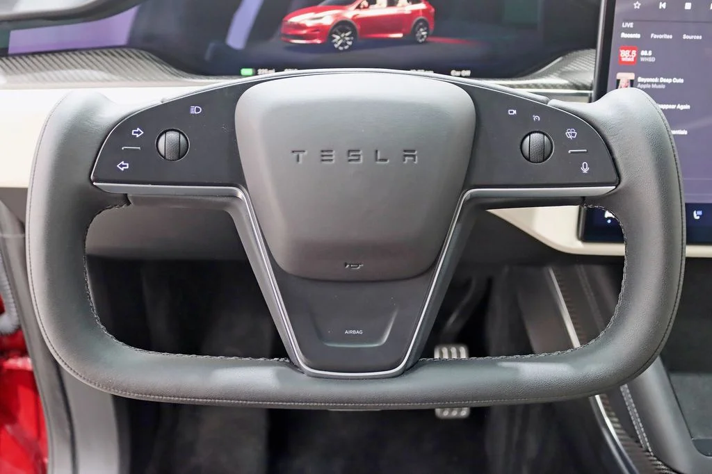 Used 2022 Red Tesla Plaid image 14
