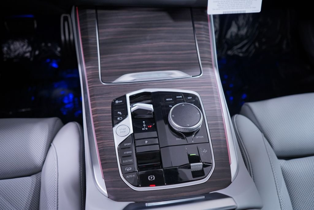 New 2026 Alpine White BMW xDrive50e image 11