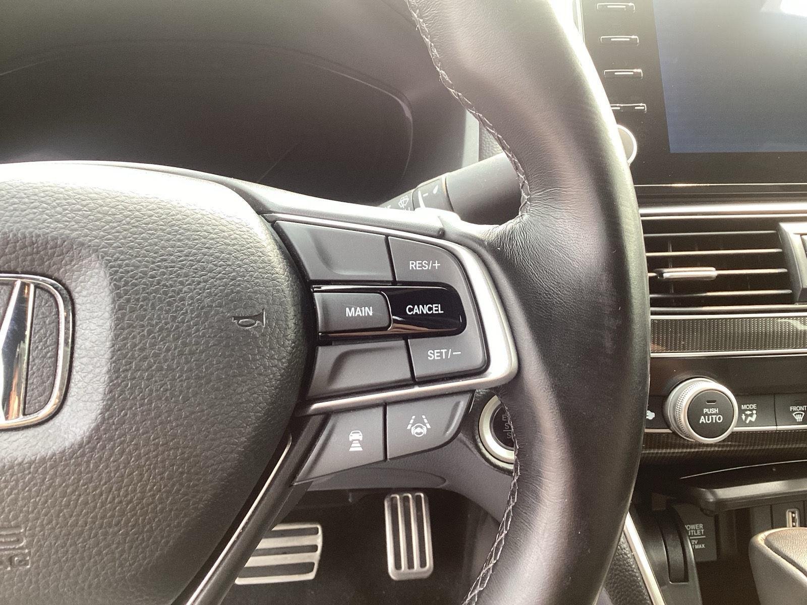 Used 2020 Platinum White Pearl Honda Sport image 15