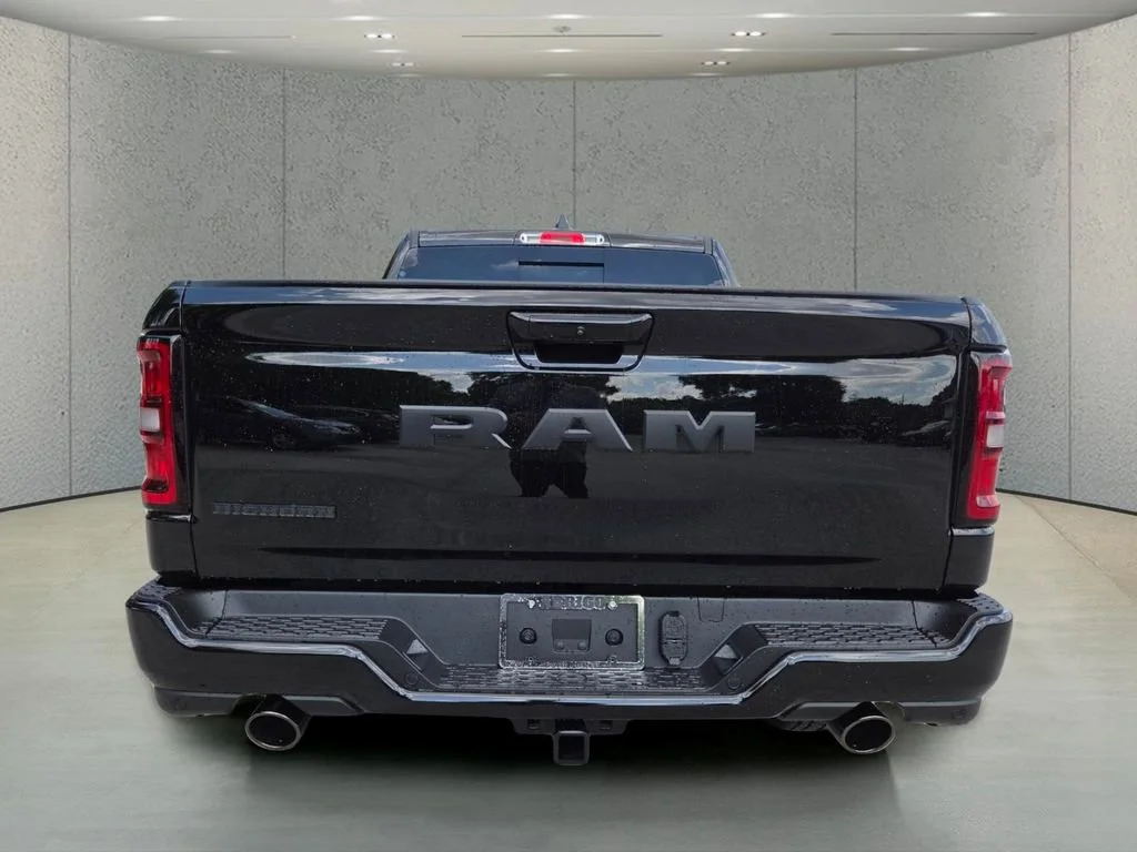 New 2026 Diamond Black Crystal Pearl-Coat Exterior Paint RAM Big Horn image 5
