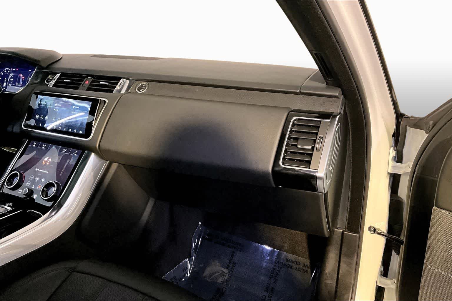 Used 2021 Fuji White Land Rover HSE Silver Edition image 19