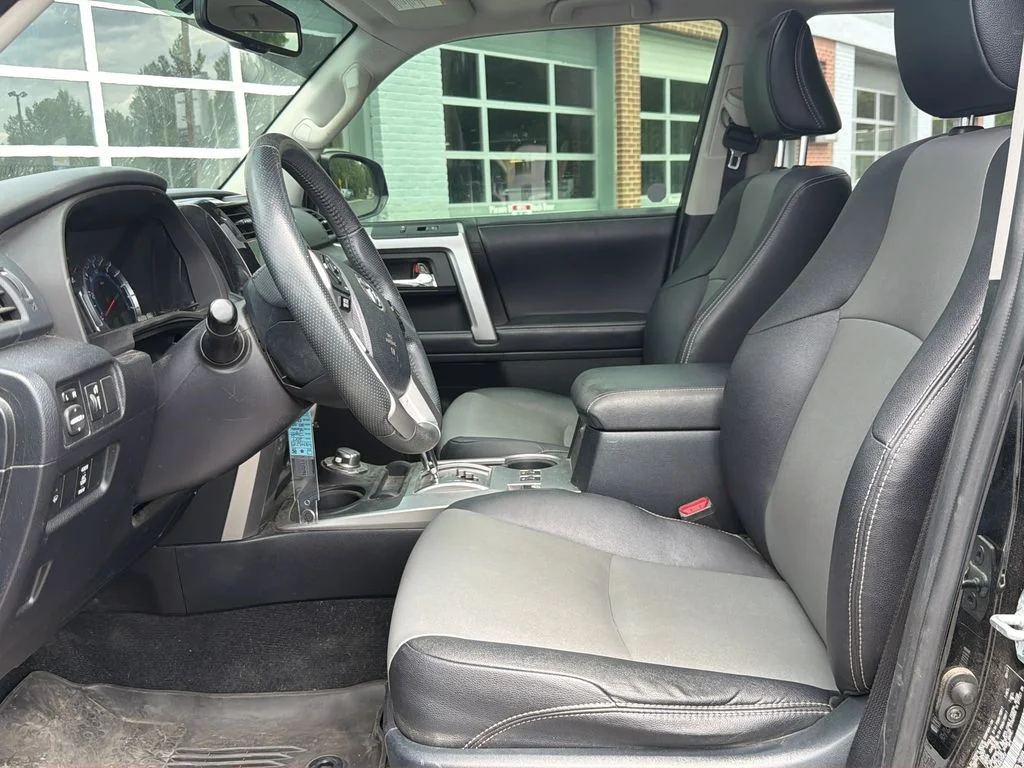 2017 Toyota 4Runner SR5 Premium - Photo 11