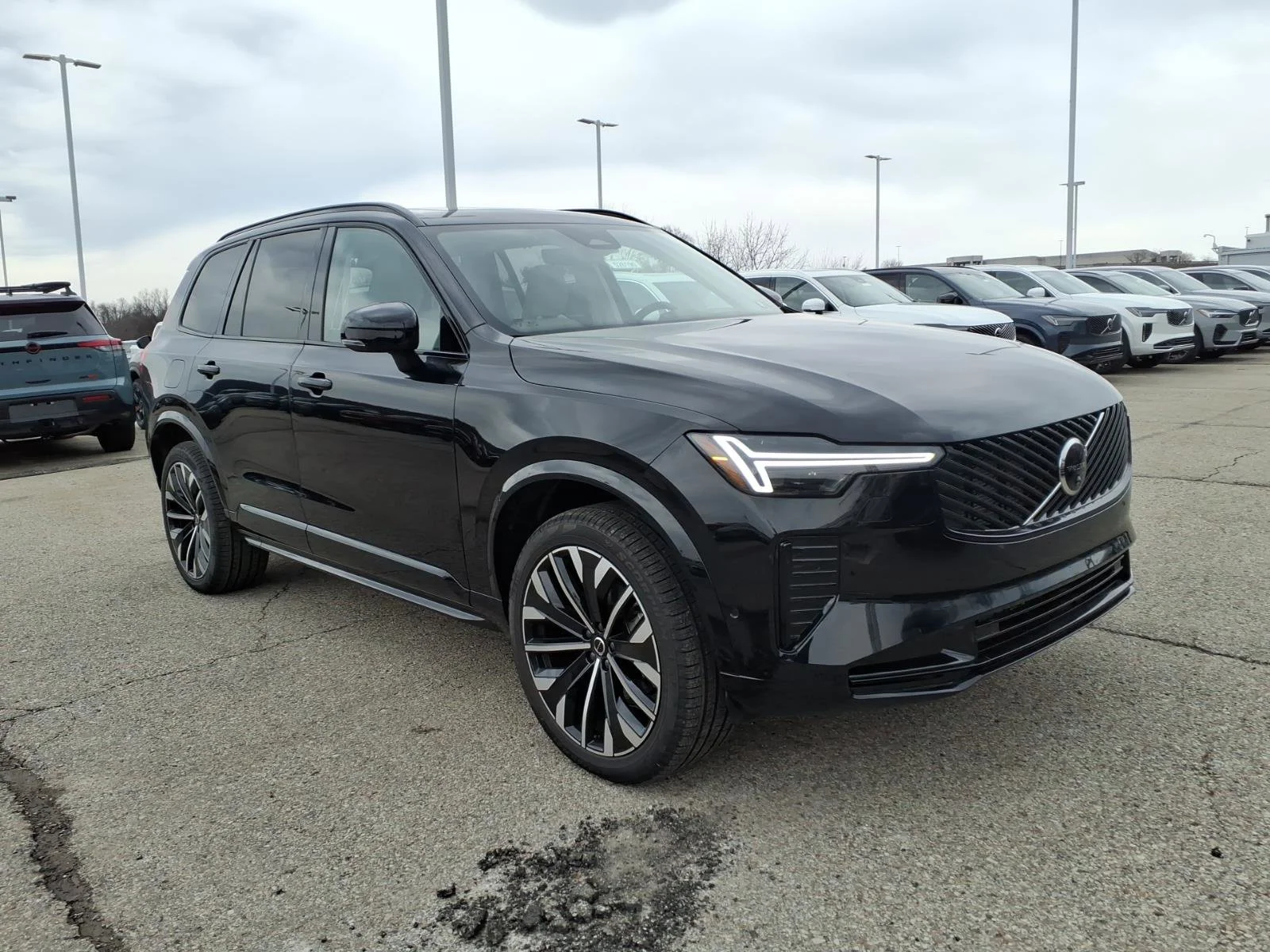 New 2026 Onyx Black Metallic Volvo Ultra Dark Theme image 1