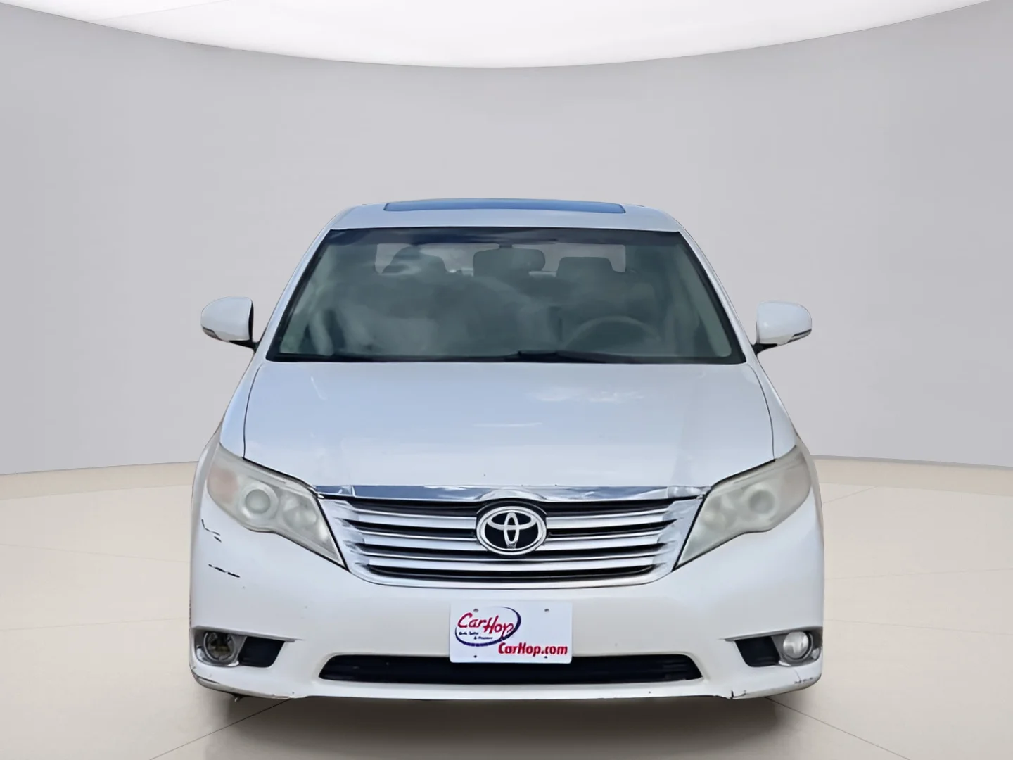 Used 2011 White Toyota BASE image 3