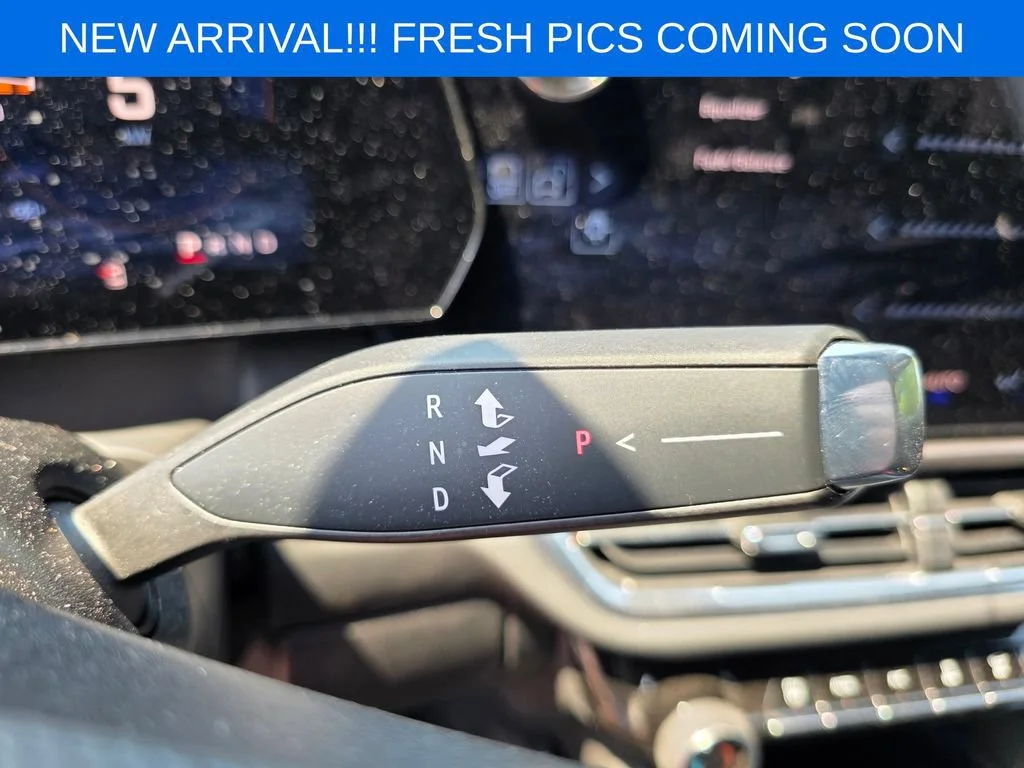 Used 2025 Summit White Chevrolet LT image 11