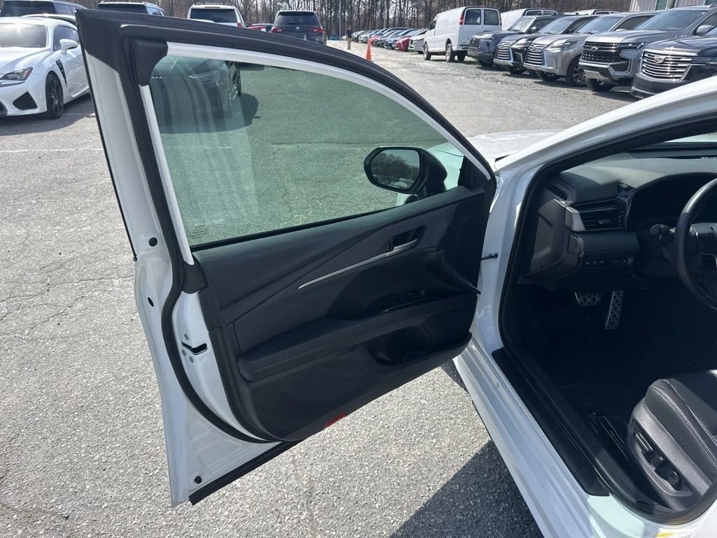 Used 2025 White Toyota SE image 23