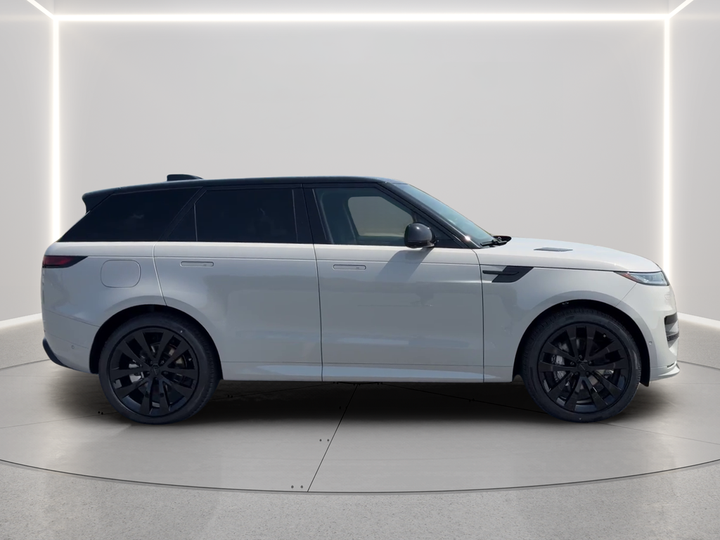 New 2026 Borasco Grey Land Rover Dynamic SE image 4
