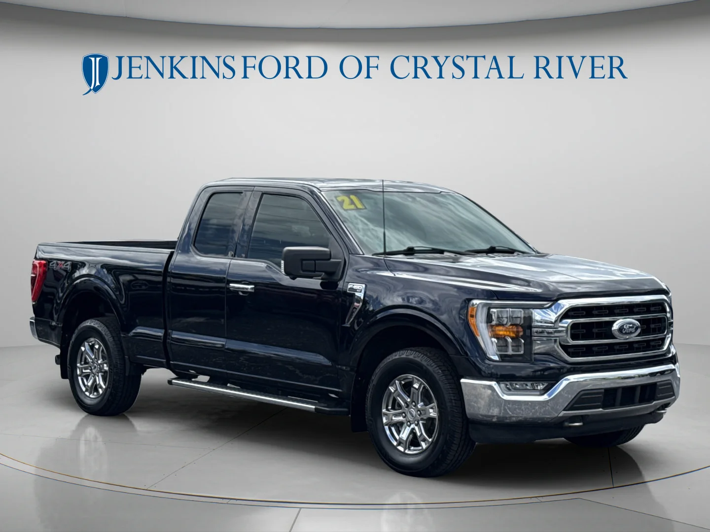 Used 2021 Antimatter Blue Metallic Ford XLT image 3
