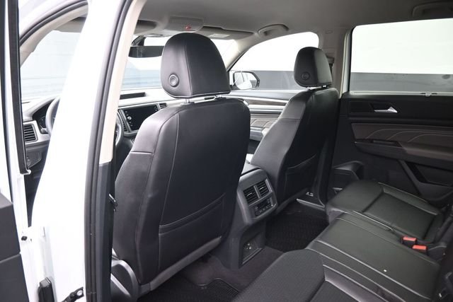 Used 2021 White Volkswagen 2.0T SE image 2