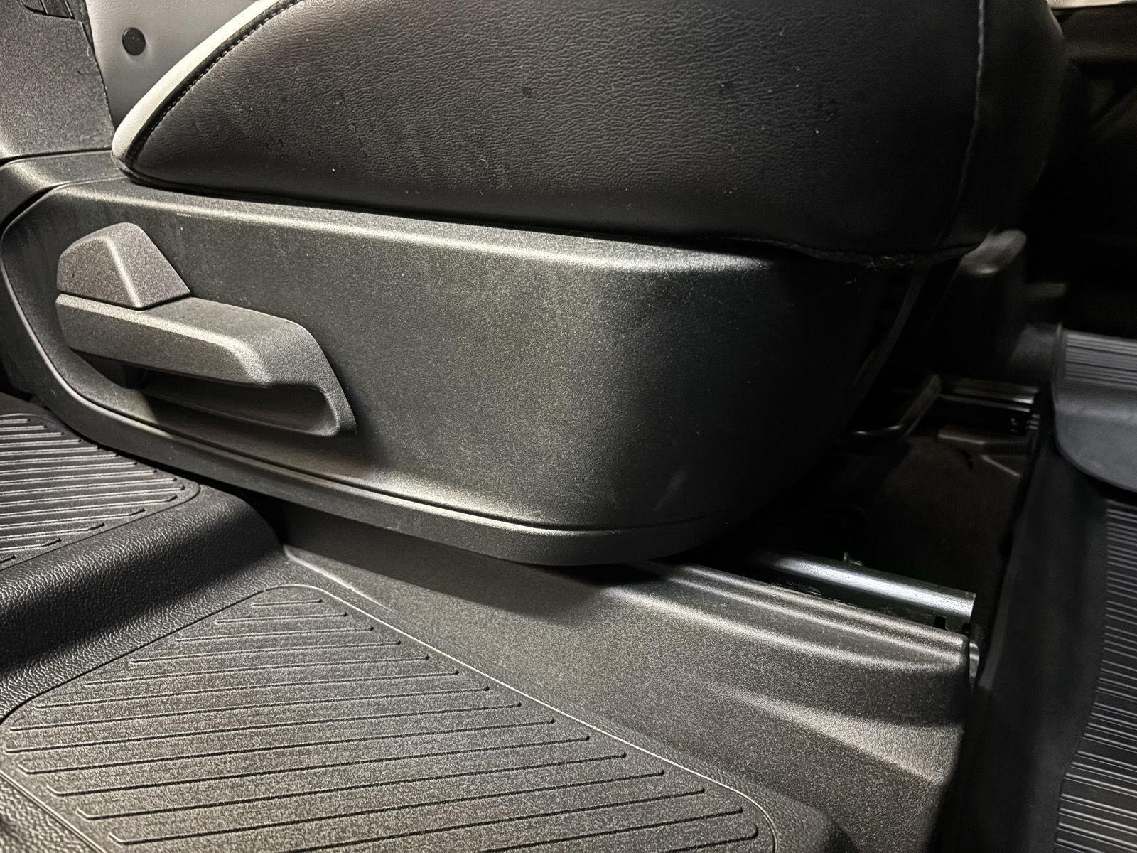 Used 2021 Agate Black Metallic Ford XLT image 32