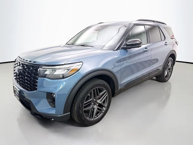 New 2026 Vapor Blue Ford ST-Line image 3