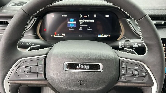 2026 Jeep Grand Cherokee Laredo - Photo 11