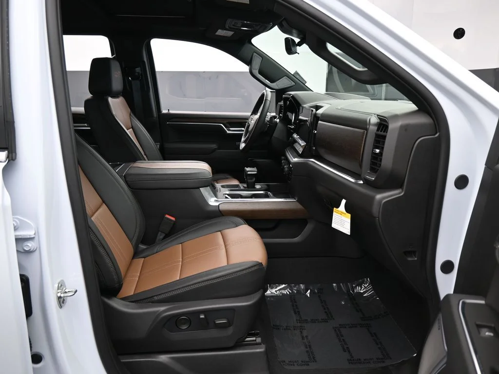 Used 2026 Summit White Chevrolet High Country image 54