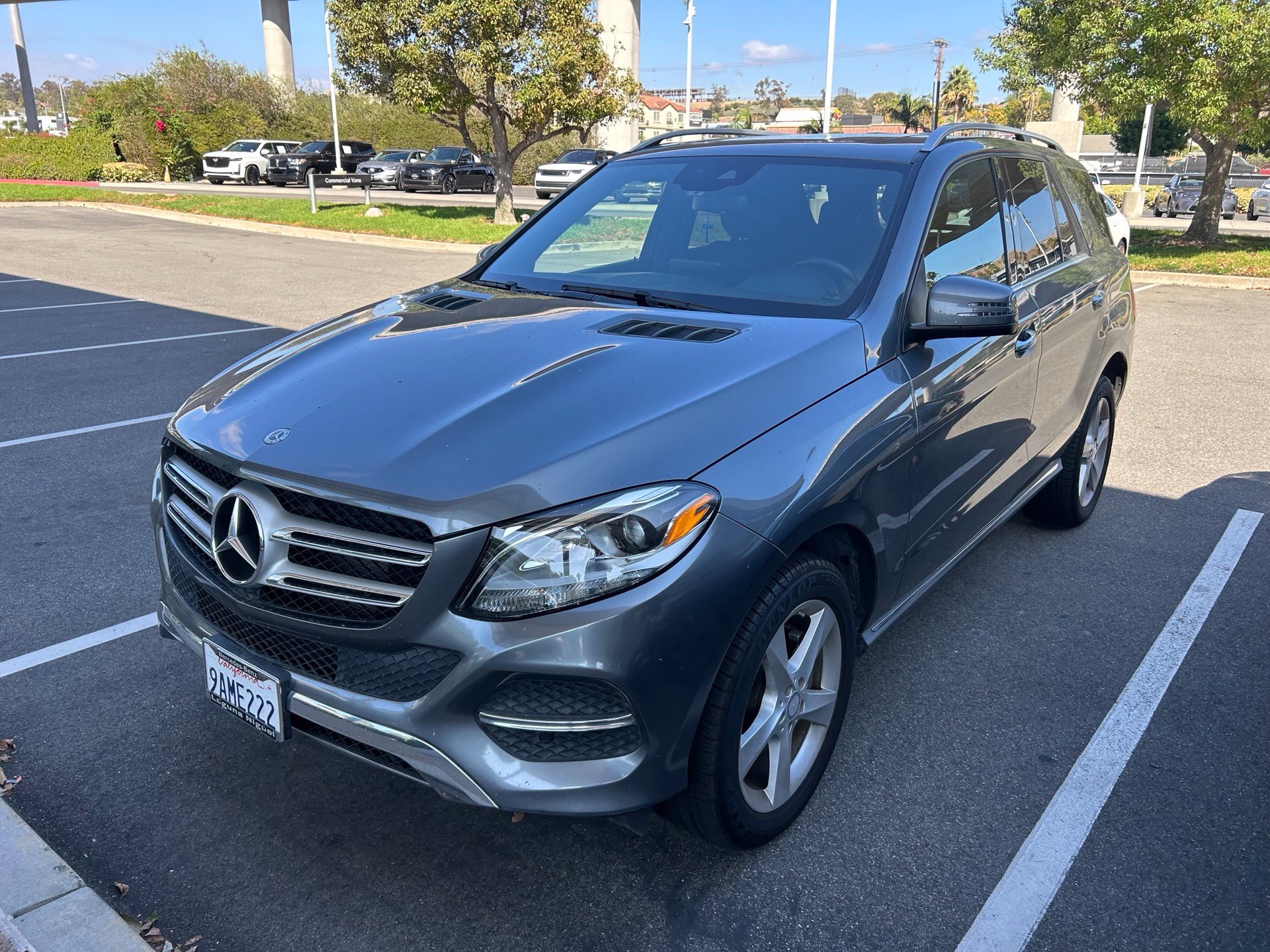 Used 2019 Gray Mercedes-Benz GLE 400 image 1