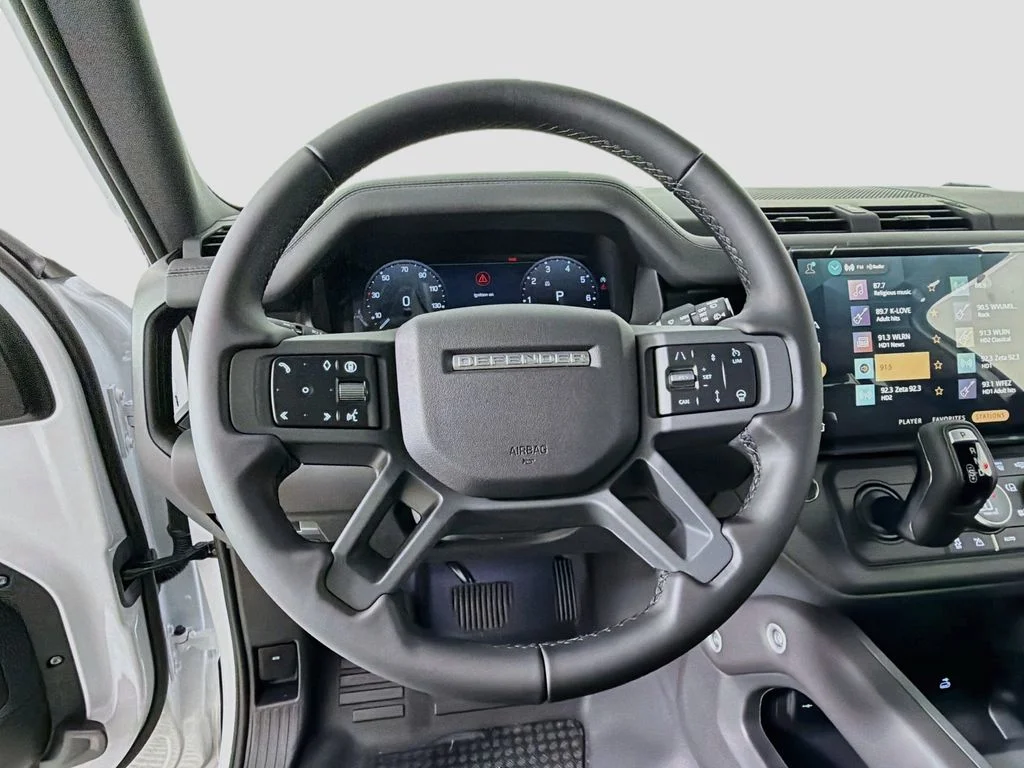 New 2026 Fuji White Land Rover X-Dynamic SE image 11