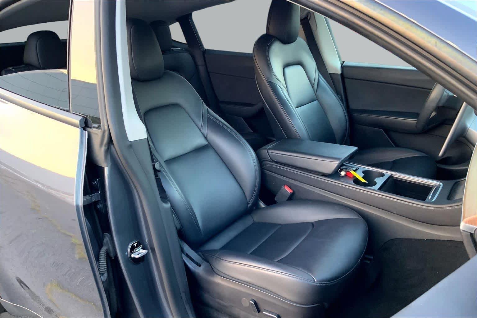 Used 2022 Deep Blue Metallic Tesla Long Range image 8