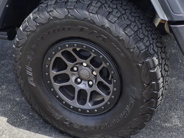 Used 2023 Black Clearcoat Jeep Rubicon image 6