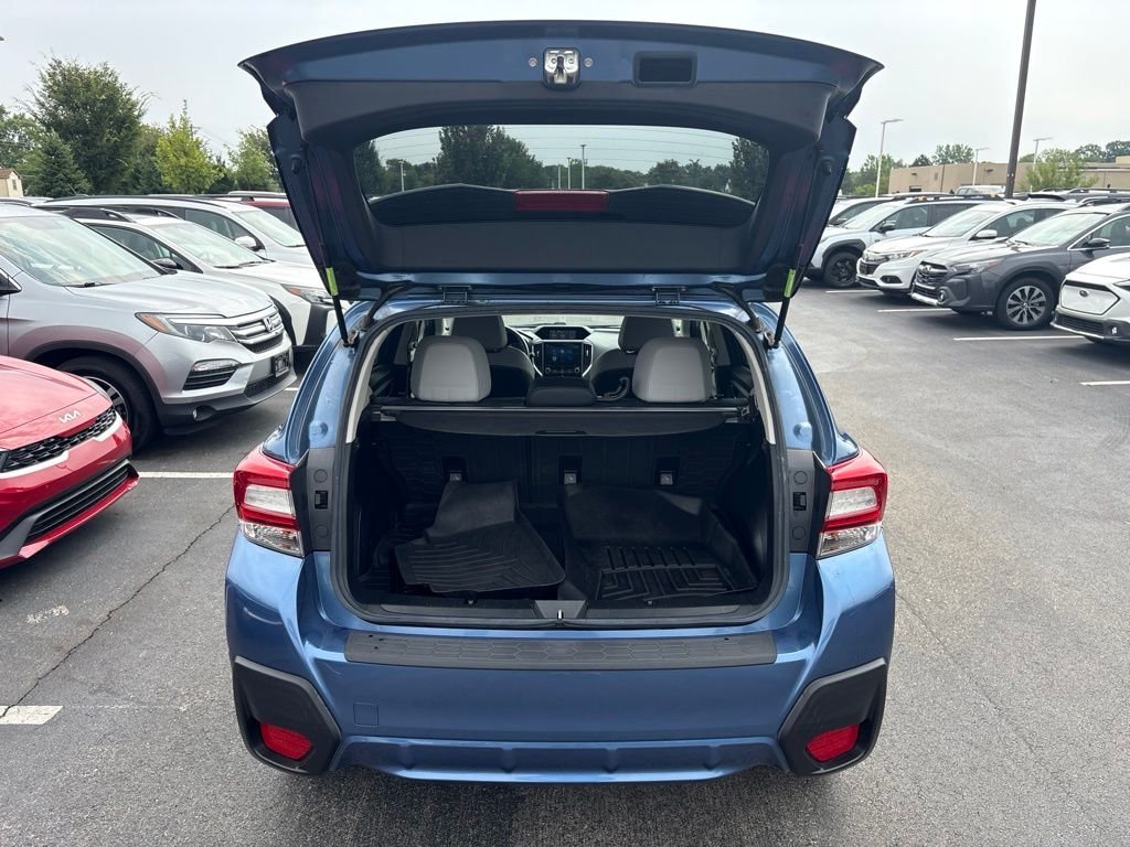 Used 2018 Blue Subaru 2.0i Limited image 8