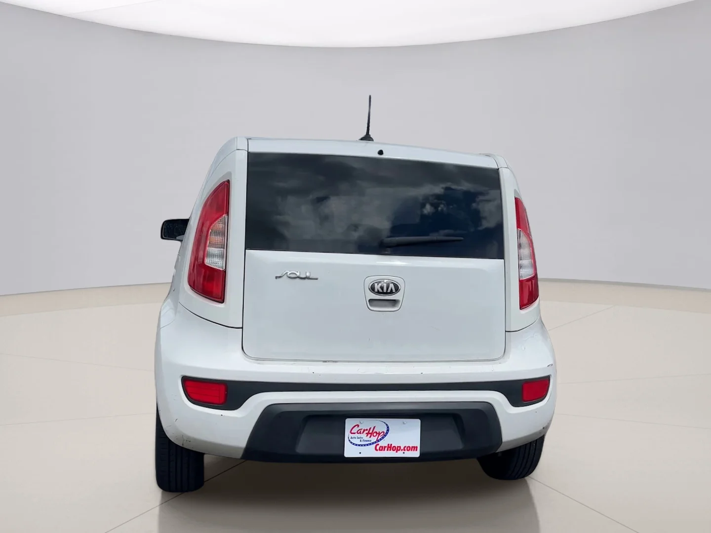 Used 2013 White Kia ! WAGON image 5