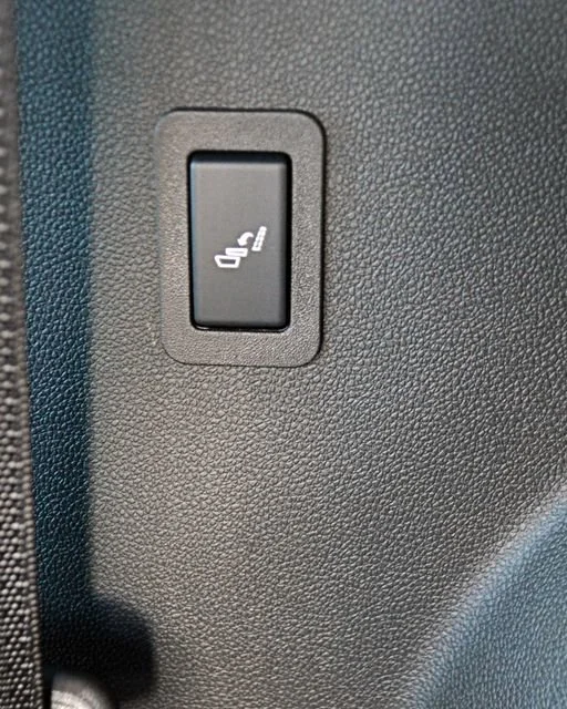 2026 Chevrolet Suburban LT - Photo 22