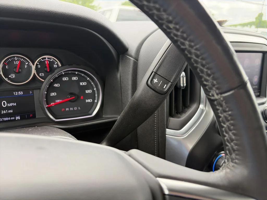 Used 2020 Silver Chevrolet RST image 25