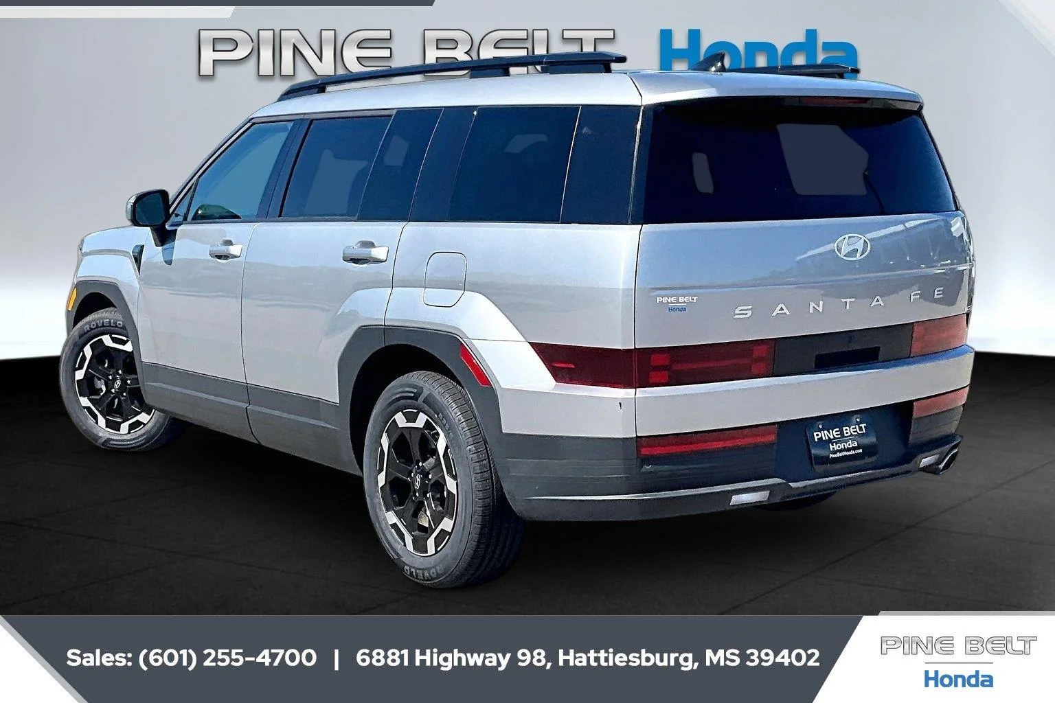 Used 2025 Shimmering Silver Hyundai SEL image 2
