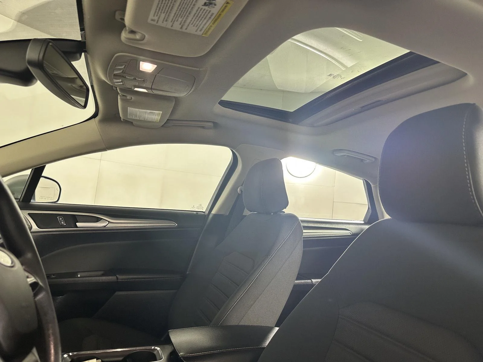 Used 2020 Iconic Silver Ford SE image 20