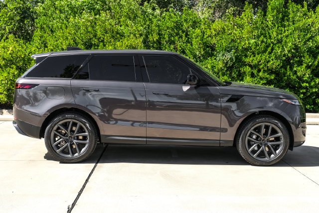 New 2027 Charente Grey Land Rover SE image 9