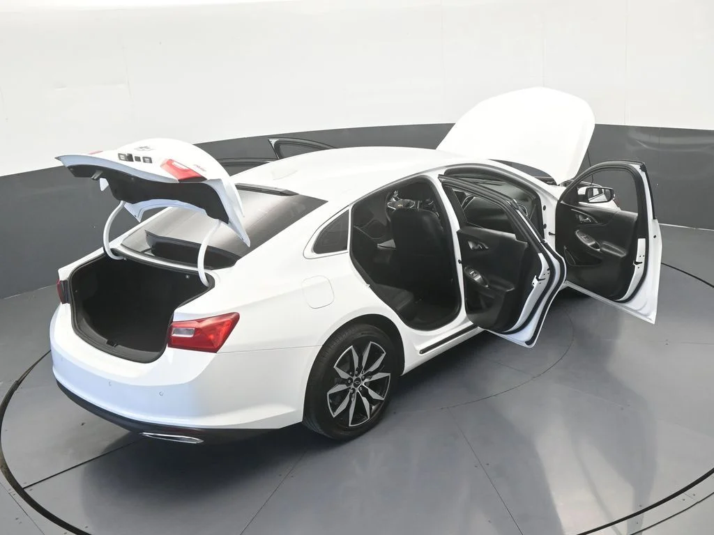 Used 2024 Summit White Chevrolet RS image 61