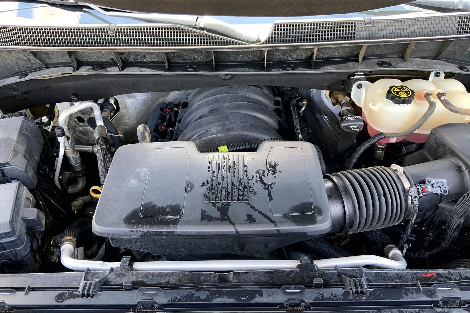 Used 2020 Summit White Chevrolet RST image 32