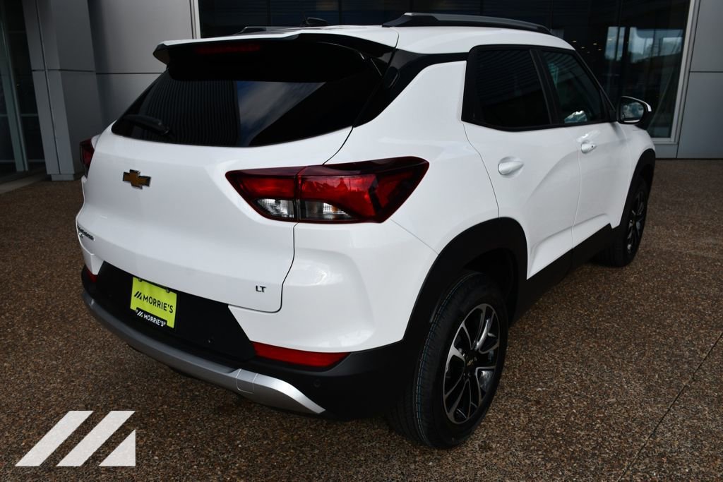 New 2026 Summit White Chevrolet LT image 7