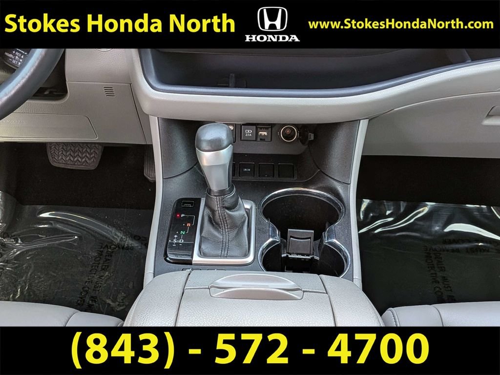 Used 2019 Black Toyota XLE image 21